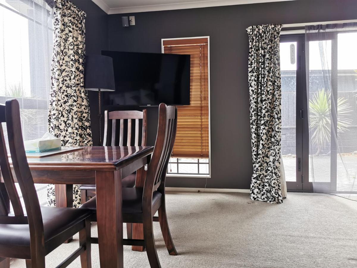 Lakeview Holiday Hideaway Таупо Экстерьер фото